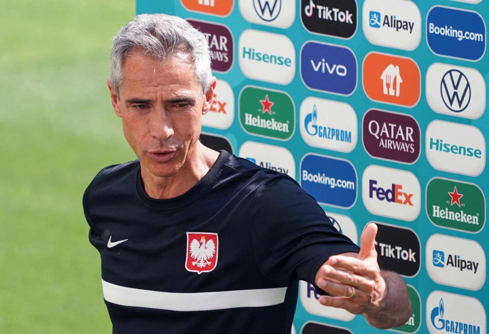 Paulo Sousa, técnico da seleção da Polônia, pode assumir o Flamengo - JANEK SKARZYNSKI / AFP