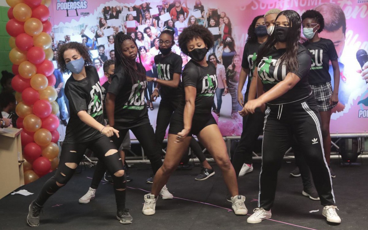 A cerim&ocirc;nia de encerramento contou com apresenta&ccedil;&otilde;es de ballet e hip-hop