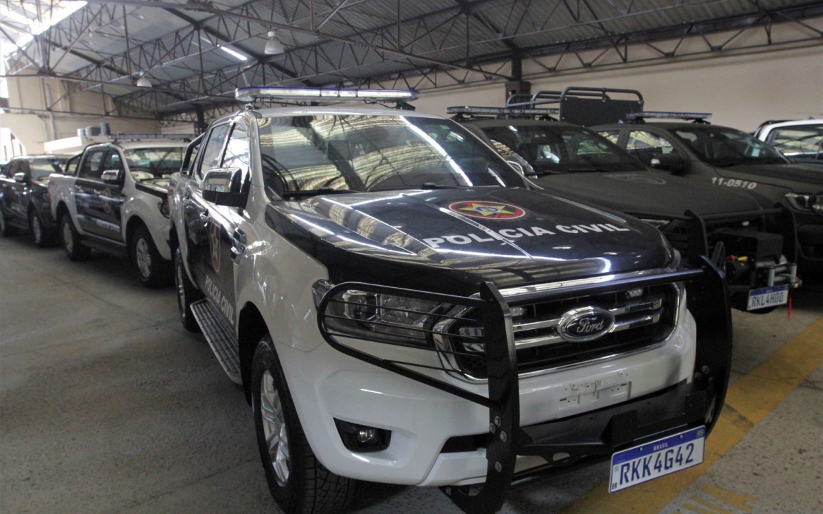 O Governador do Rio Claudio Castro entrgou nesta Quinta Feira (16) 62 viaturas para a Secretaria de Estado de Policia Civil (Sepol).