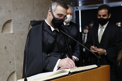 Novo ministro do STF, Mendonça será relator de notícia-crime contra Bolsonaro por fala do Iphan