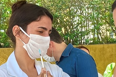 COVID-19: doses de reforço da vacina da Janssen começam a ser aplicadas