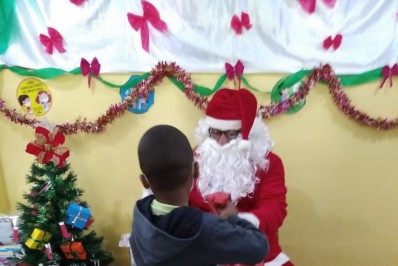 Procon Solidário entrega primeiros presentes da campanha de Natal