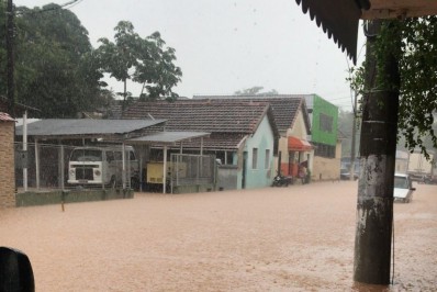 Temporal provoca transtornos no distrito de Floriano em Barra Mansa