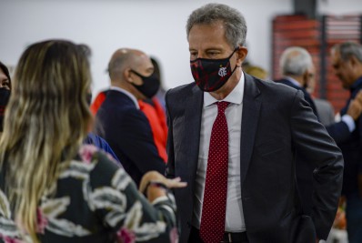 Após Arão e Diego, São Paulo sonda mais dois jogadores do Flamengo