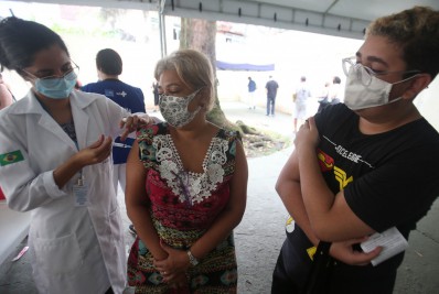 Dia de vacinação contra a gripe no posto Municipal de Saúde Heitor Beltrão, da Tijuca - Cleber Mendes/Agência O Dia
