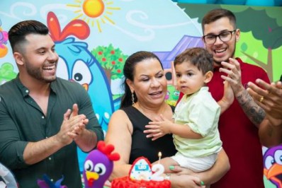 Fotos! Ao lado de amigos e familiares, filho de Marília Mendonça comemora dois anos