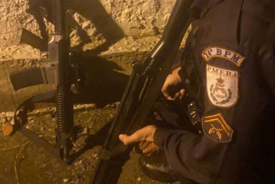 Dois suspeitos morrem durante confronto com a PM na Vila Kennedy