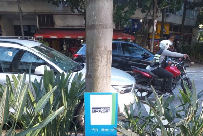 Praças e árvores do programa Adote.Rio recebem identificação