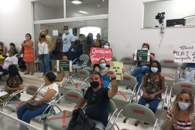 Professores de Araruama são impedidos de acompanhar sessão da Câmara