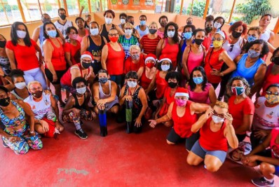 Esporte e Lazer fecha o ano com aulão de pilates na Vila Olímpica de Belford Roxo