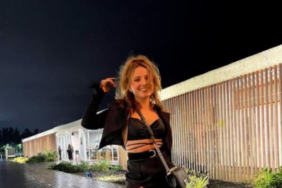 Larissa Manoela participa da festa de fim de ano da TV Globo