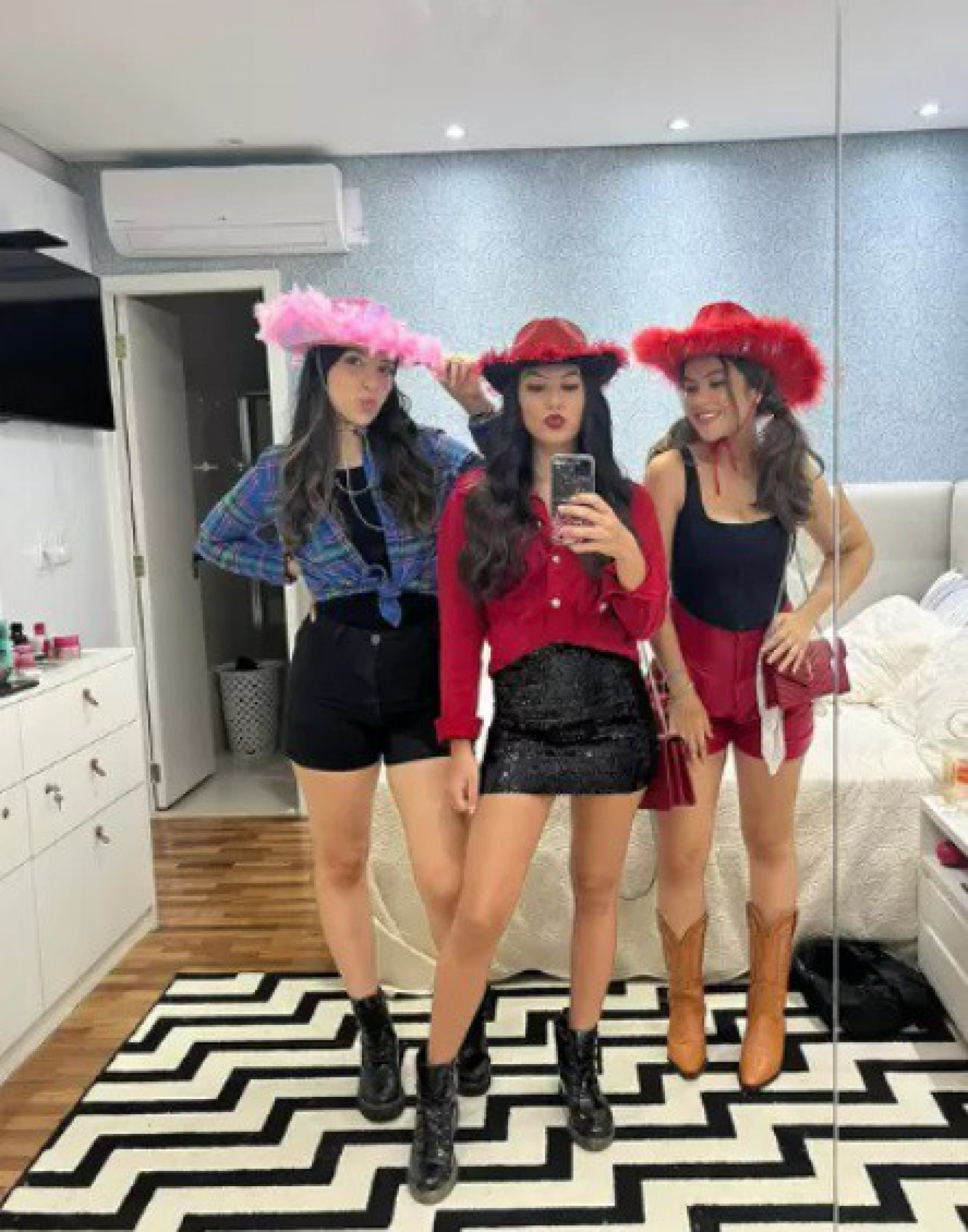 Maisa Silva curte festa com as amigas - reprodução do instagram
