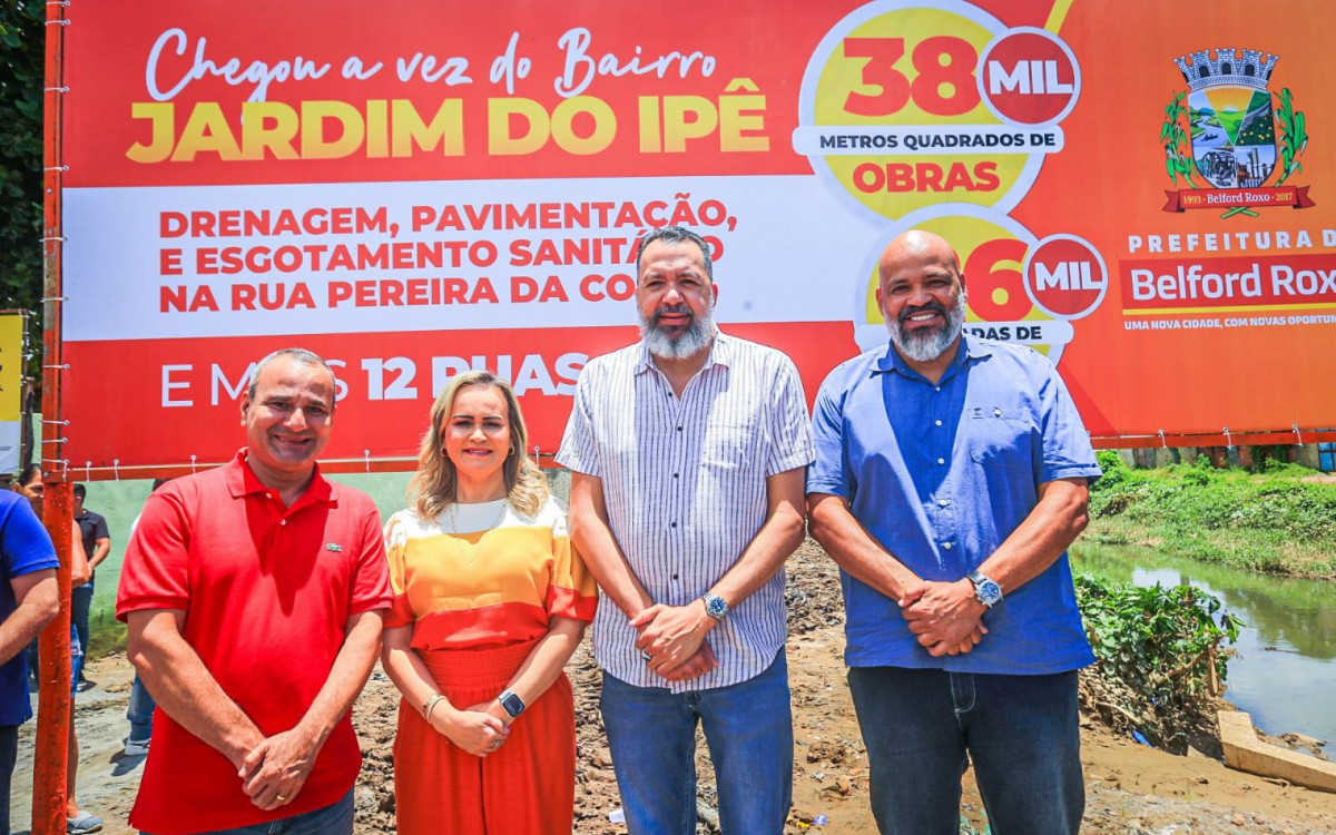 Waguinho, Daniela do Waguinho, Marcio Canella e Marcelo Canella fizeram o an&uacute;ncio de obras em Jardim do Ip&ecirc;
