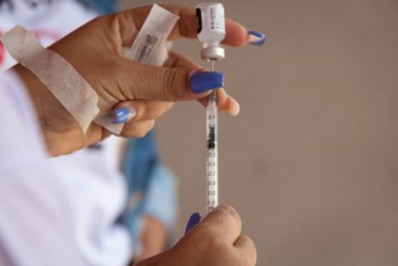 'Vacinação de crianças deve começar em janeiro', diz Ministério da Saúde