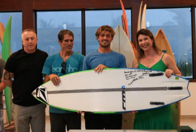 Prefeitura de Saquarema homenageia João Chumbinho com Medalha do Mérito do Esporte
