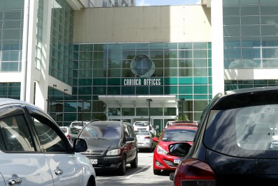 Médico responsável por hidrolipo nega tentativa de fuga; polícia solicitou passaporte dele