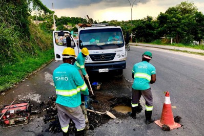 Águas do Rio realiza diversos reparos de vazamento de água em Belford Roxo