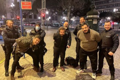 Integrantes do Porta dos Fundos são parados pela polícia em Portugal