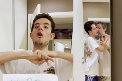 Emocionante! Marcos Mion mostra cartinha feita pelo filho para o Papai Noel