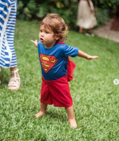 Bruno Gagliasso e Giovanna Ewbank mostram detalhes da festa de aniversário de Bless - Reprodução