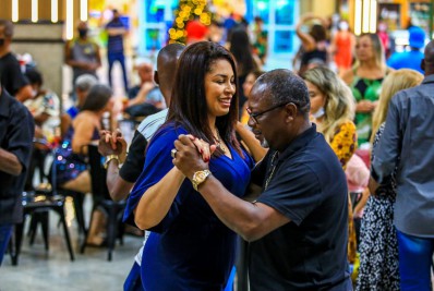 Primeiro Baile da Melhor Idade foi um sucesso em Belford Roxo