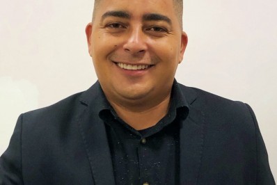 Suplente pressiona PT de São Gonçalo para tomar mandato de vereador expulso