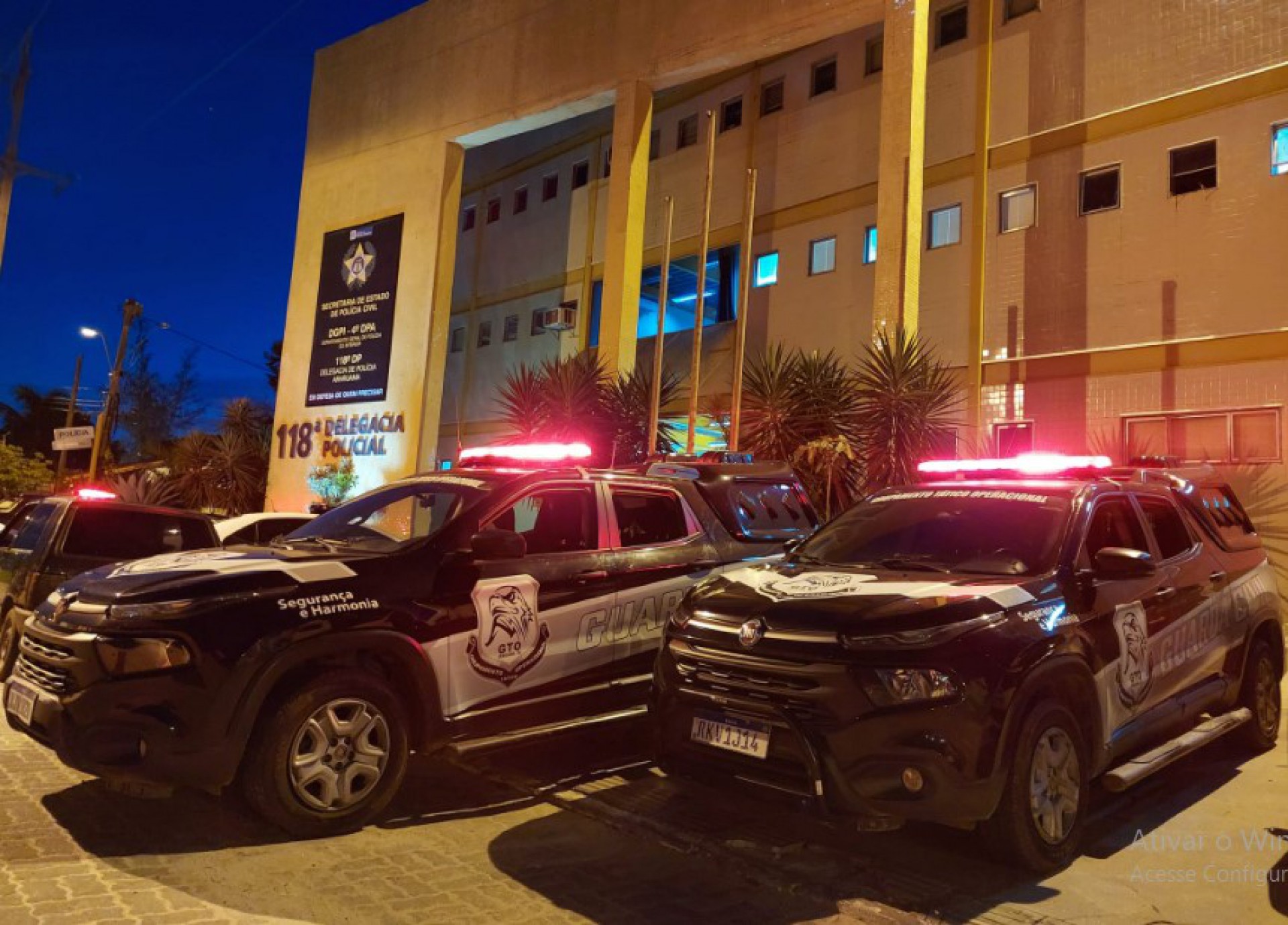 Guarda Civil prendeu dois suspeitos na orla Oscar Niemeyer, na madrugada desta quarta (22), e o receptador foi preso num ferro velho. Todos foram encaminhados para a 118ª DP - Divulgação