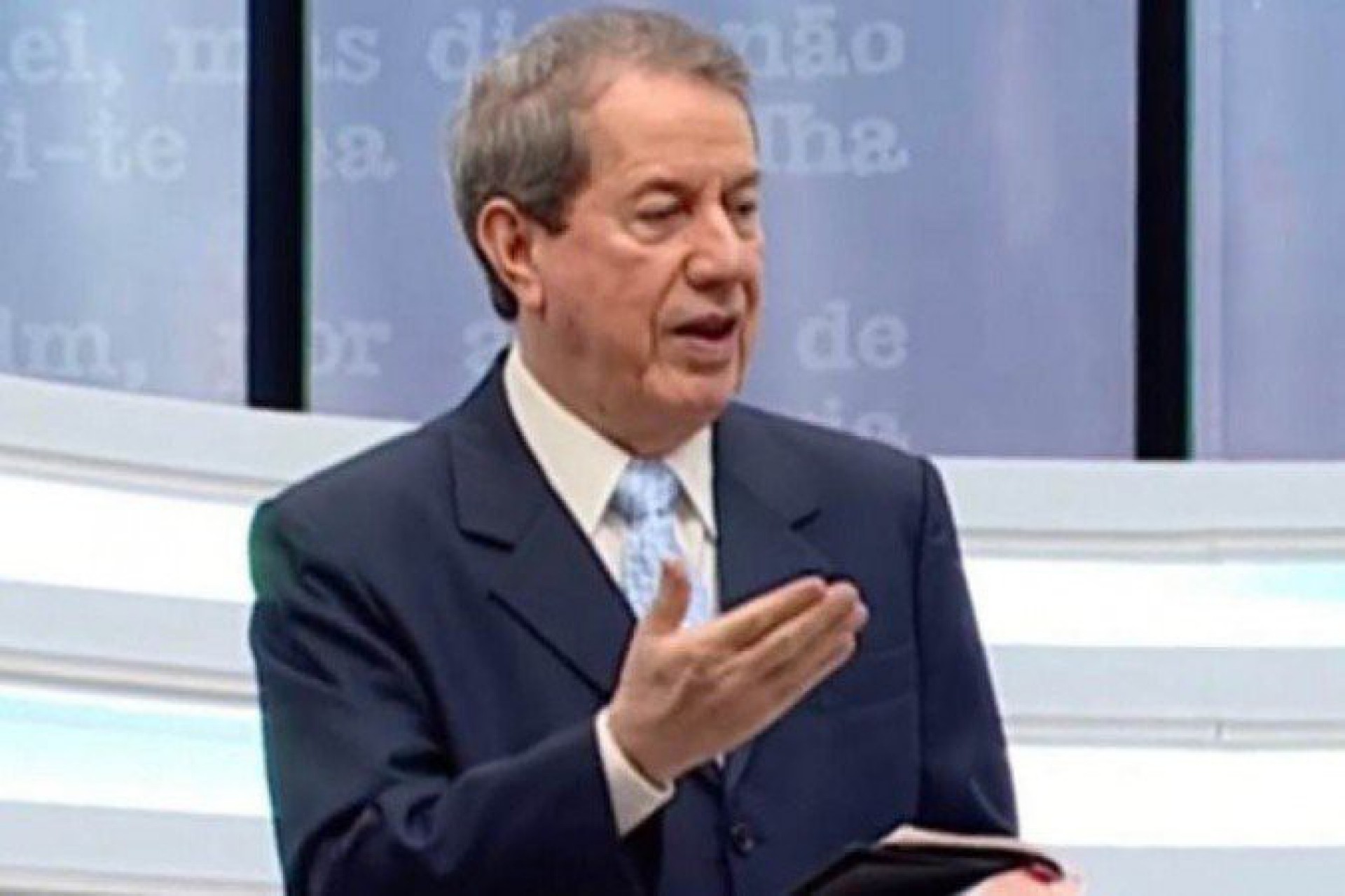 R.R Soares  - reprodução