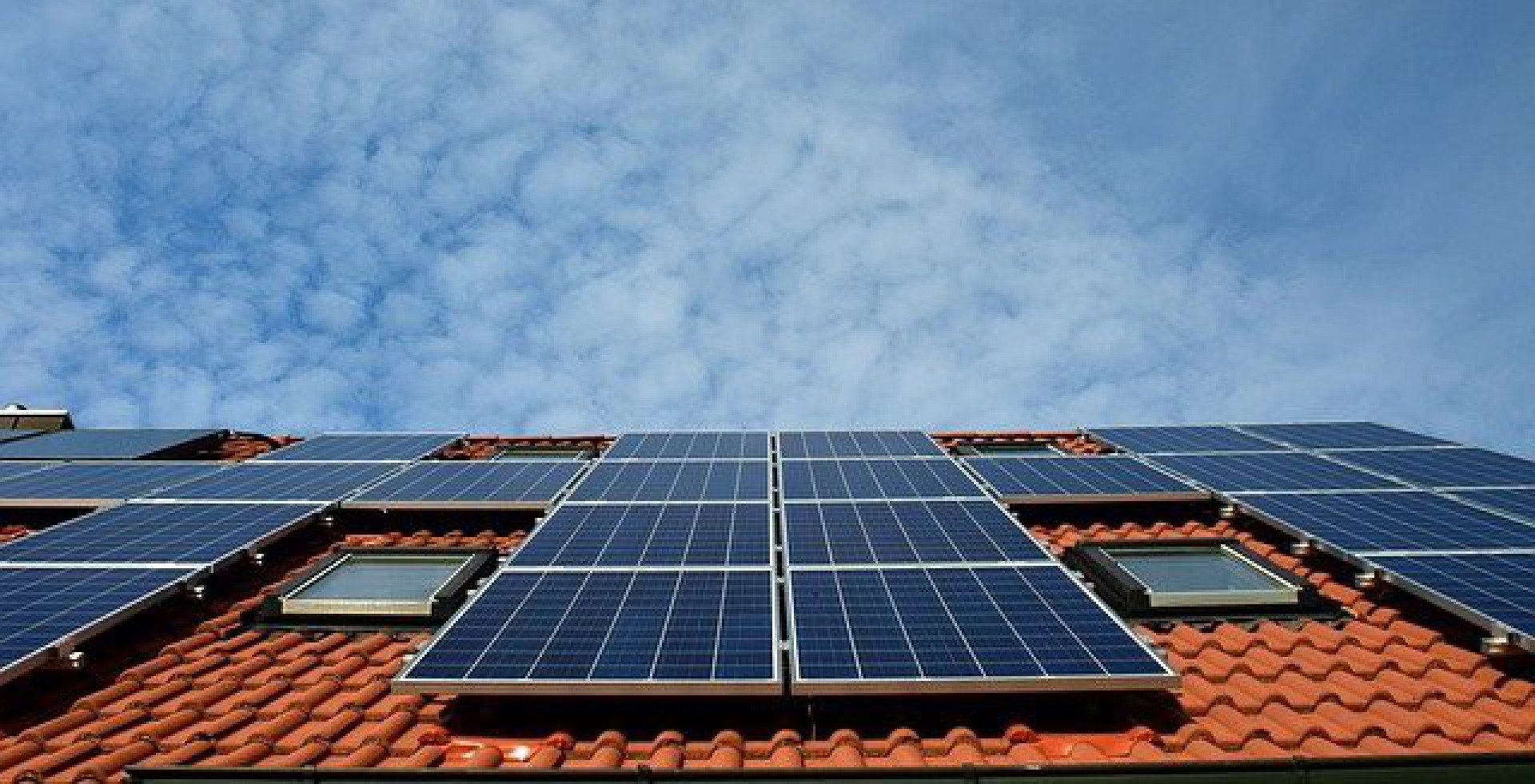 Energia solar supera R$ 300 bilhões em investimentos