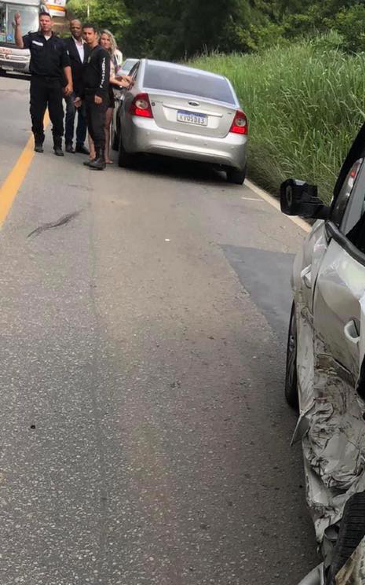 Outros 3 carros se envolveram no acidente