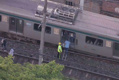Passageiros da Supervia enfrentam problemas no ramal de Japeri após pane elétrica