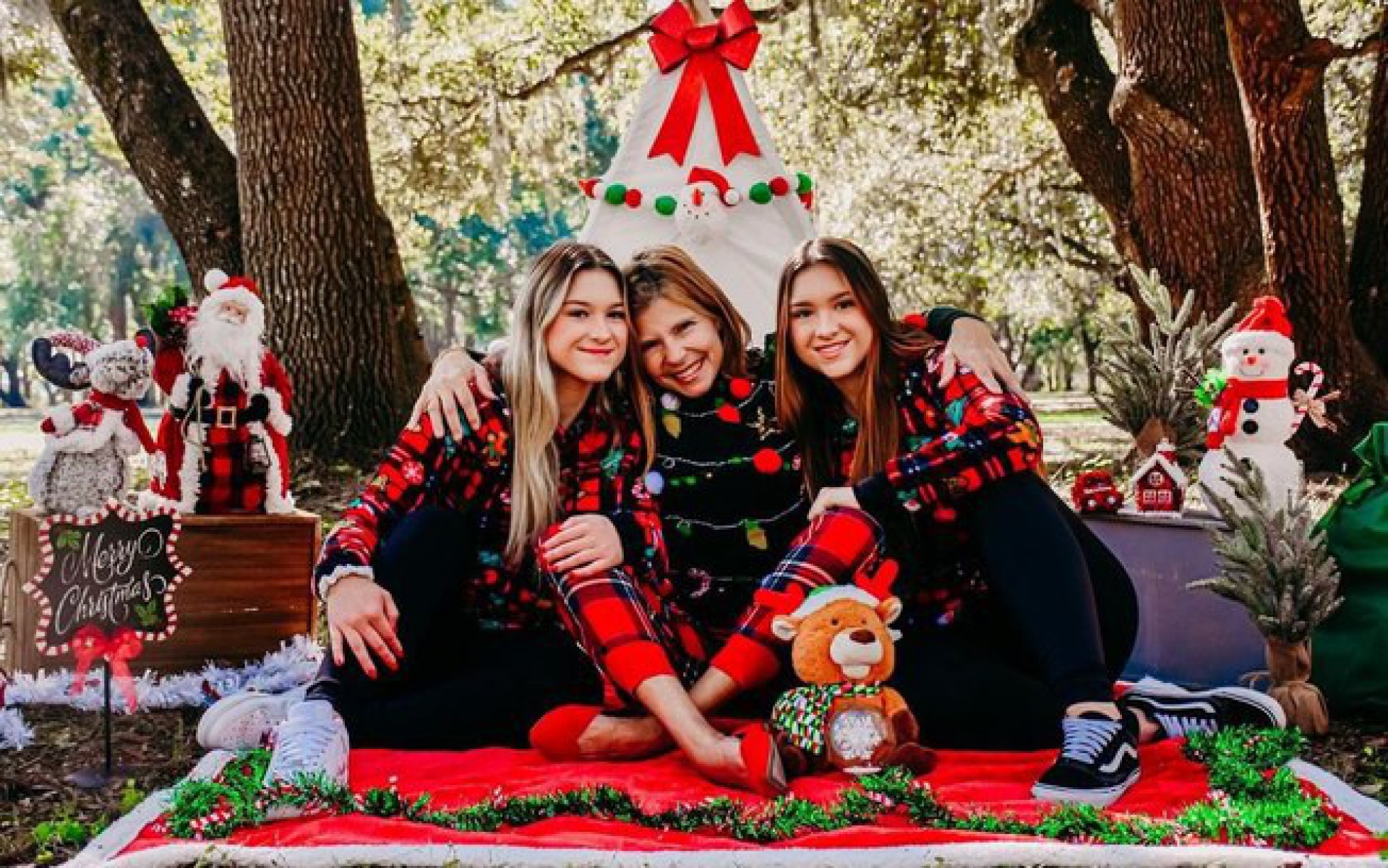 Filhas e Viúva de Gugu - Reprodução Internet