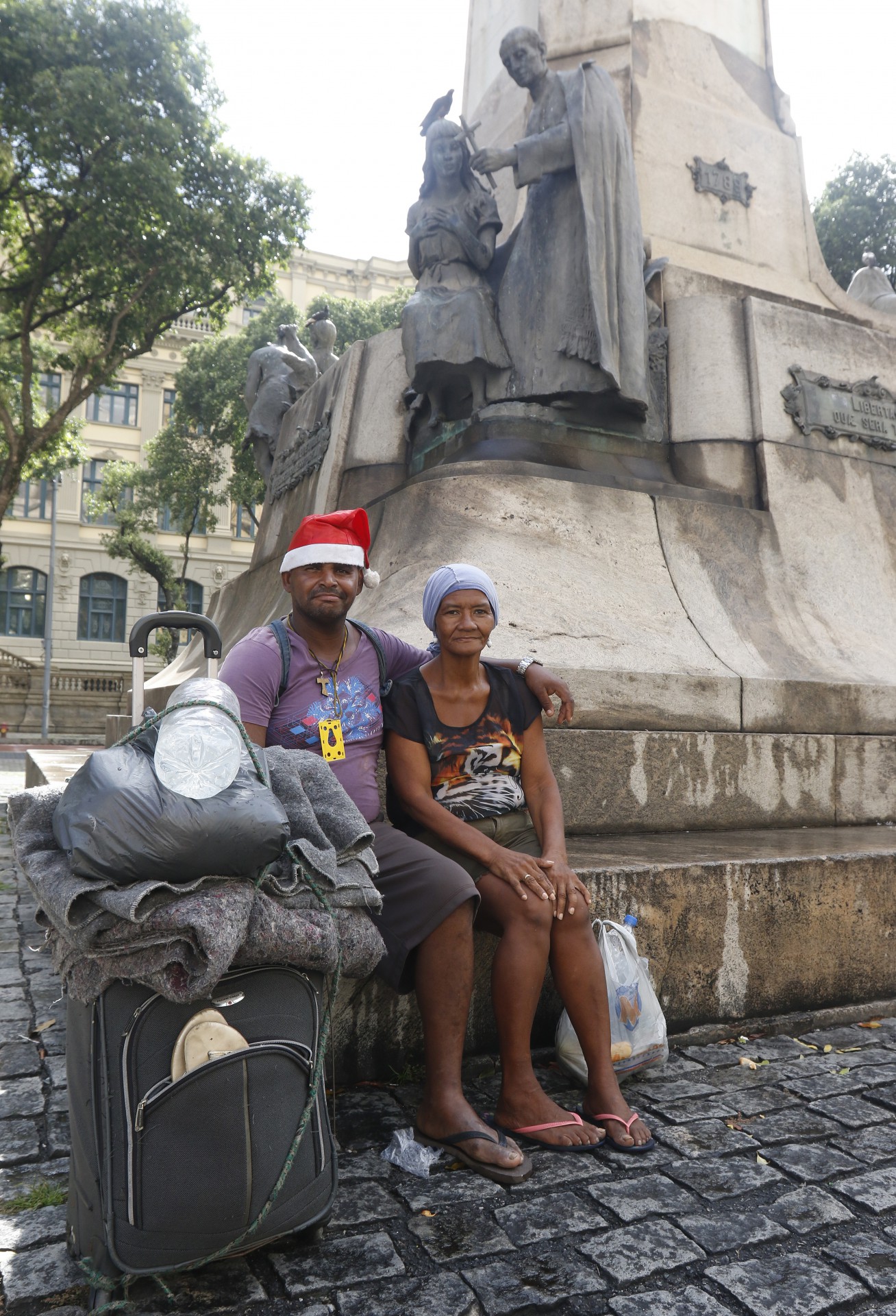 A&ccedil;&atilde;o social da ONG Dois Paes e um Pingado, na Cinel&acirc;ndia, centro do Rio - Reginaldo Pimenta / Agencia O Dia