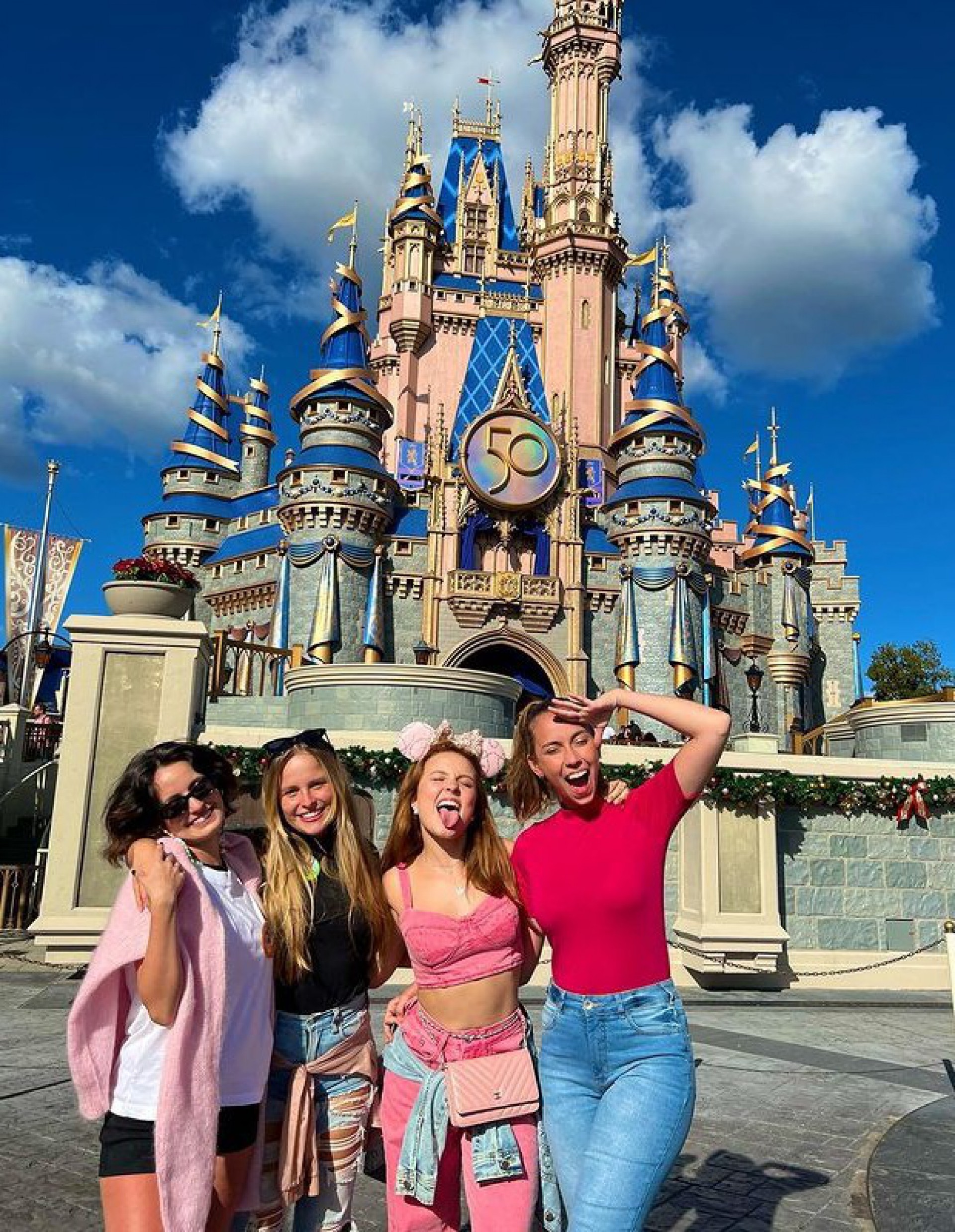 Lasrissa Manoela se diverte na Disney - Reprodução do instagram
