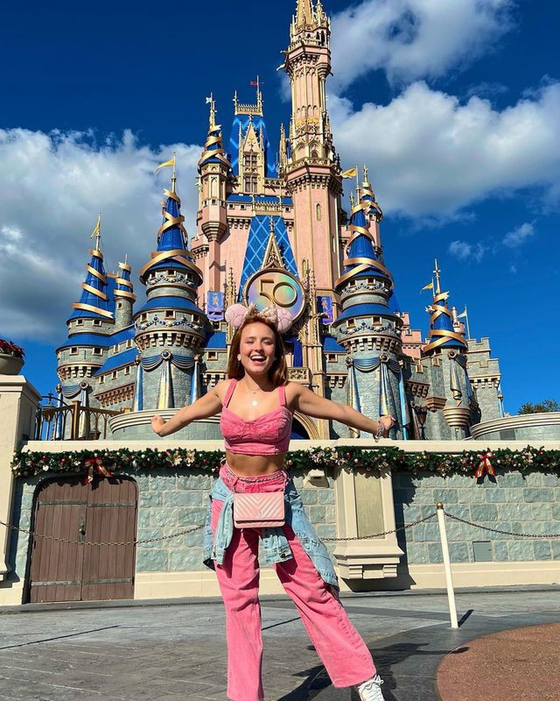 Lasrissa Manoela se diverte na Disney - Reprodução do instagram