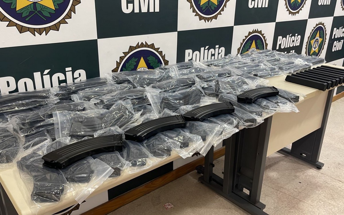 O caminh&atilde;o com os carregadores foi interceptado quando chegava na transportadora, localizada na Penha 