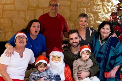 Thales Bretas e filhos celebram o Natal com a família de Paulo Gustavo