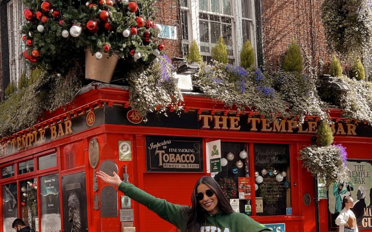 Seis anos ap&oacute;s participar do 'BBB', Talita Ara&uacute;jo vive na Irlanda e trabalha em um pub