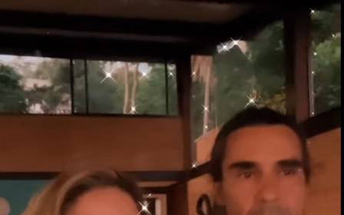 Danielle Winits e os filhos e André Gonçalves