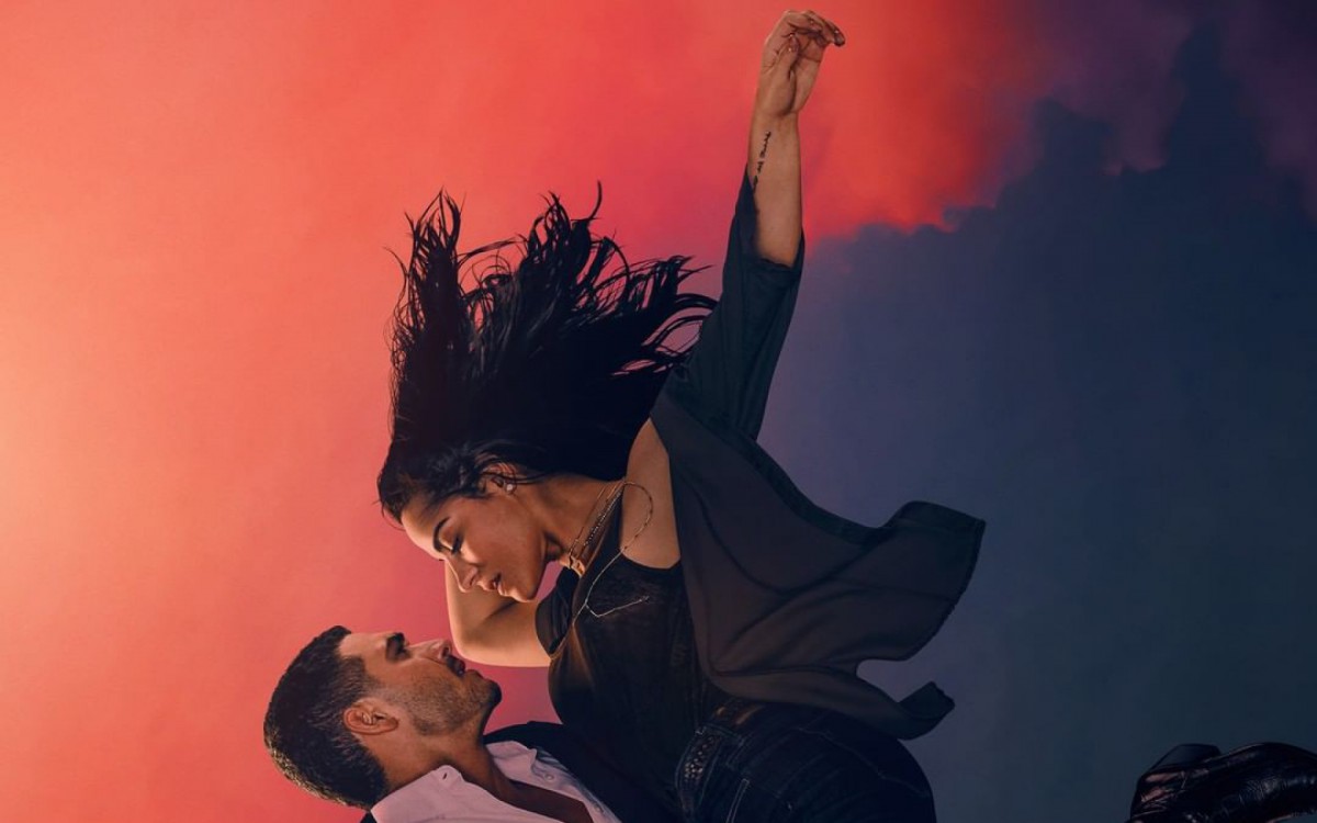 Cartaz da segunda temporada de 'Desejo Sombrio' (Netflix), protagonizada por Maite Perroni e Alejandro Speitzer