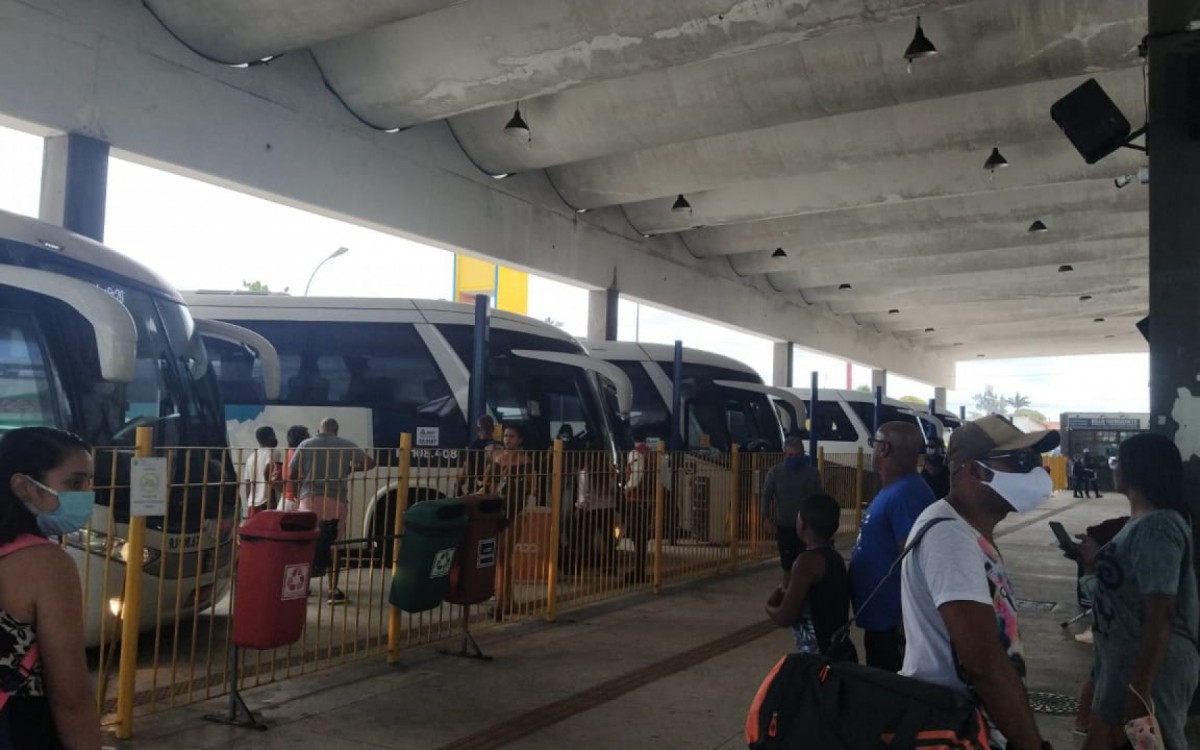 Movimento na Rodovi&aacute;ria Al&eacute;xis Novellino, em Cabo Frio, neste fim de ano
