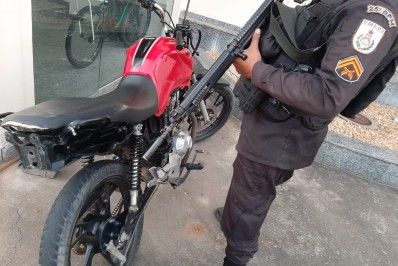 Homem com moto roubada é preso em Saquarema