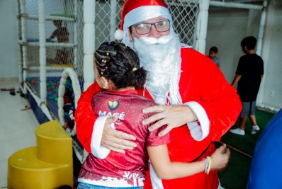 Unidade de Acolhimento Futuro Feliz de Magé celebra ano com festa de natal para as crianças