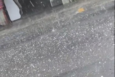 Homem salva mulher, sogra e enteados, mas morre durante enxurrada 