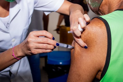 Nilópolis segue com vacinação contra a gripe de crianças até 04 anos e idosos de 60 anos ou mais