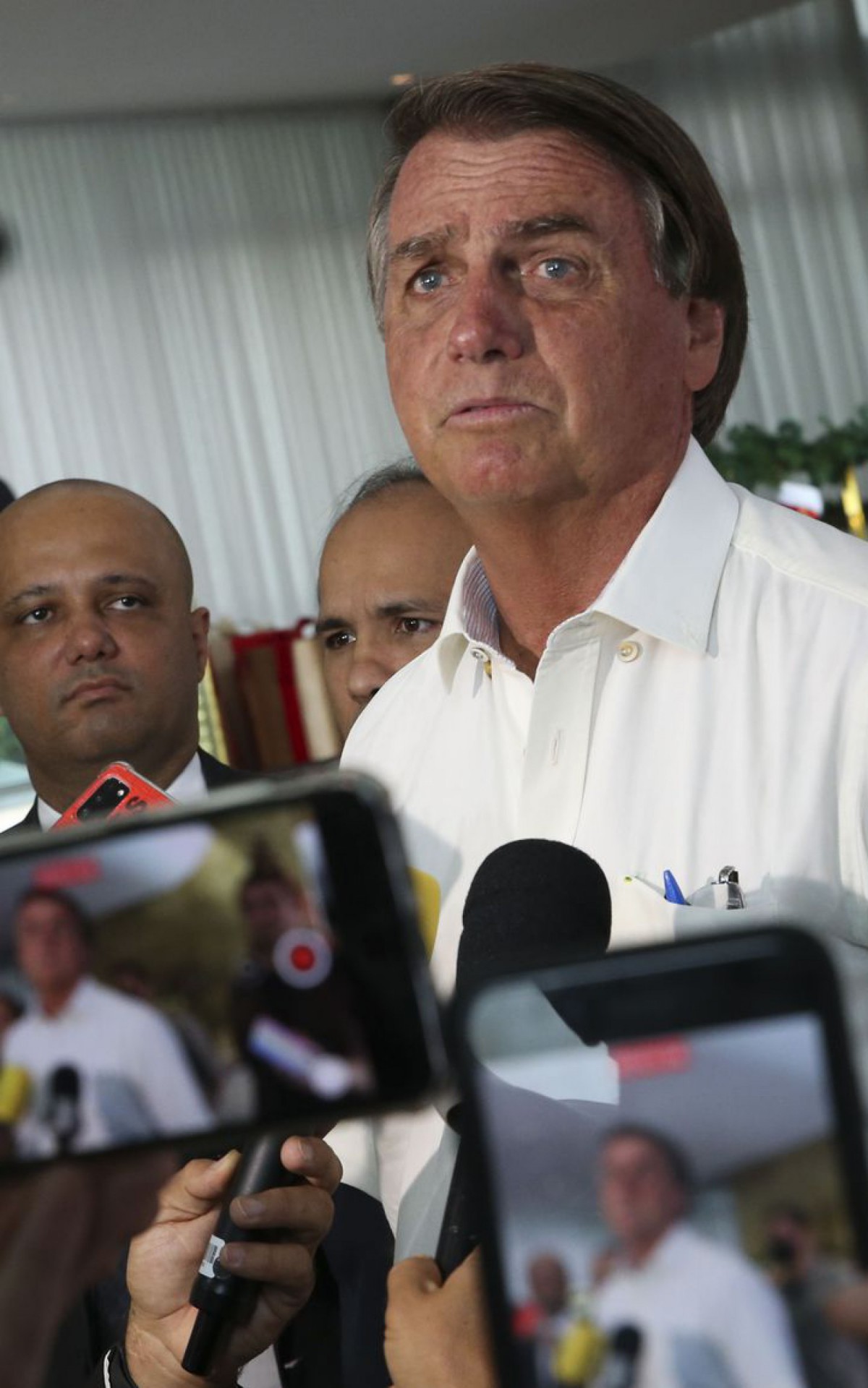 O governador de GoiÃ¡s, Ronaldo Caiado e o presidente da RepÃºblica, Jair Bolsonaro falam Ã  imprensa no PalÃ¡cio da Alvorada - Antonio Cruz/AgÃªncia Brasil