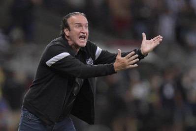Parte social do Botafogo procura Cuca, mas treinador rejeita