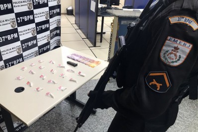 Adolescente esconde drogas debaixo do colchão em Porto Real