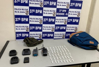 PM apreende material do tráfico de drogas em Resende