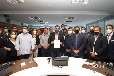 Prefeito Welberth Rezende luta por mais empregos para Macaé em reunião com governador do Rio